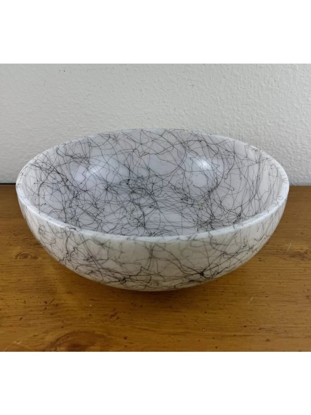 -Vintage MCM Atomic Hazel Atlas Spaghetti String Drizzle Black & White Bowl 10"